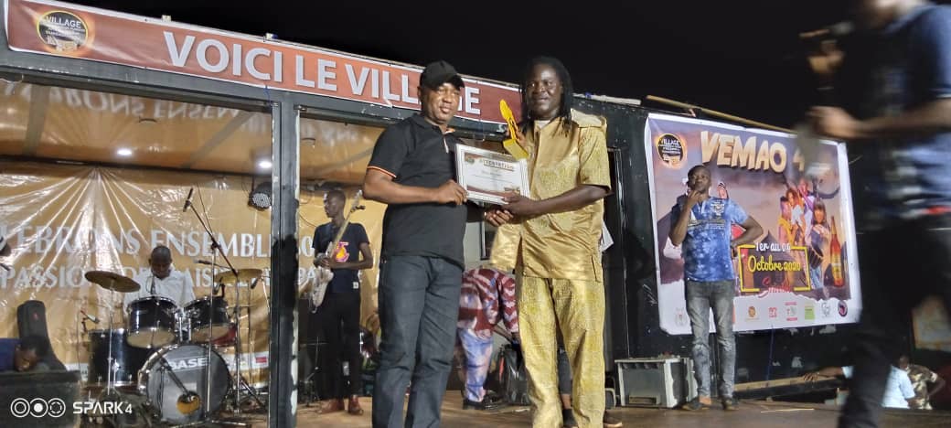 Reggae Legend, Abu Sadiq, receives award of excellence in Burkina Faso